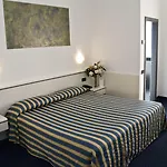 Bareta Hotell 3*